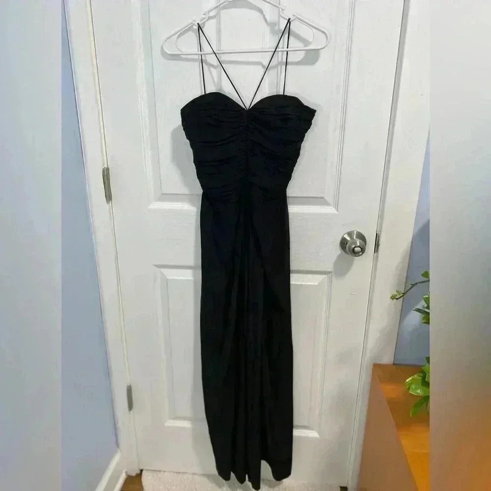 Vintage 100% Silk Dress Luxury Sweetheart‎ w/Straps
Size 8  more like a Size 2